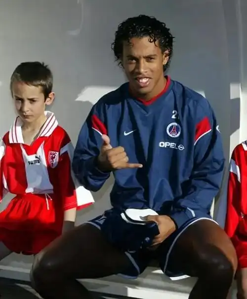 C罗以其独 C罗以其独